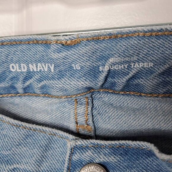 Old Navy Women's High-Waisted Button-Fly Slouchy Taper Cut-Off Non-Stretch Ankle - Picture 6 of 9